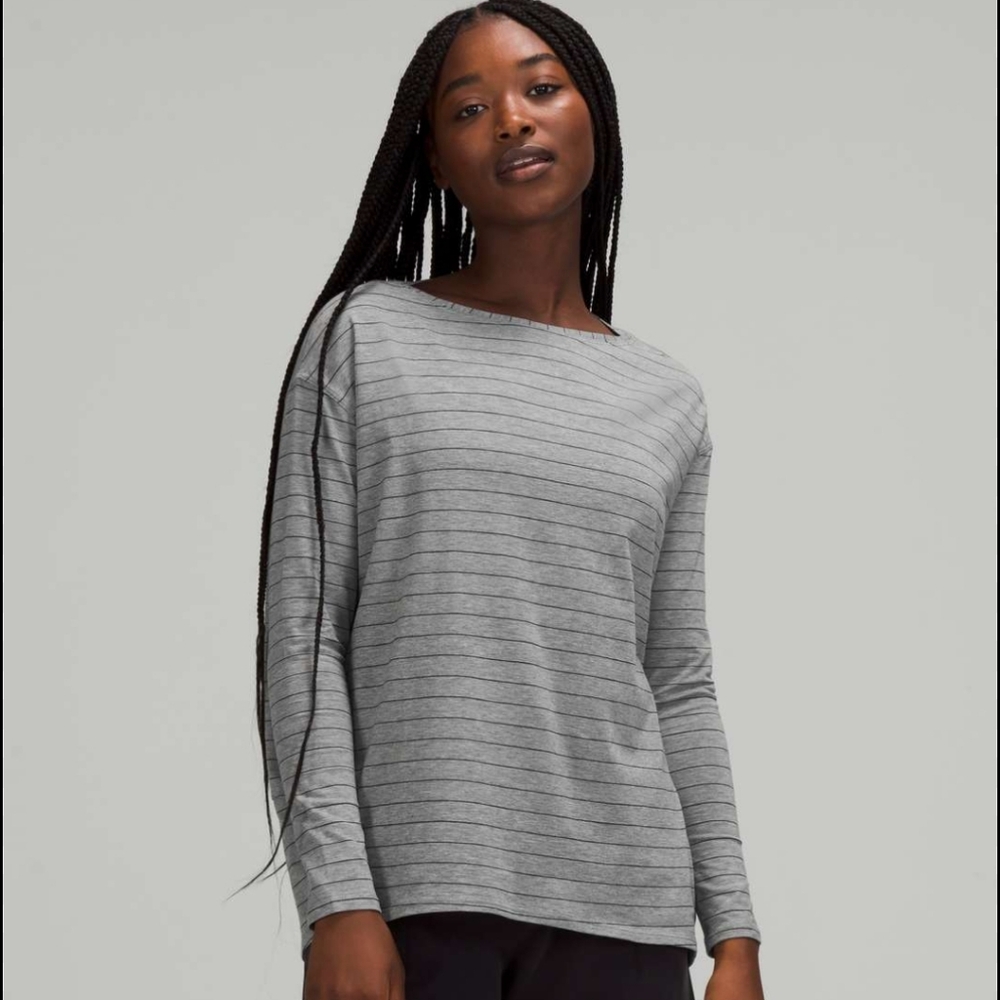 lululemon athletica Women's Gray Striped Back In Action Long Sleeve Top Sz 20
